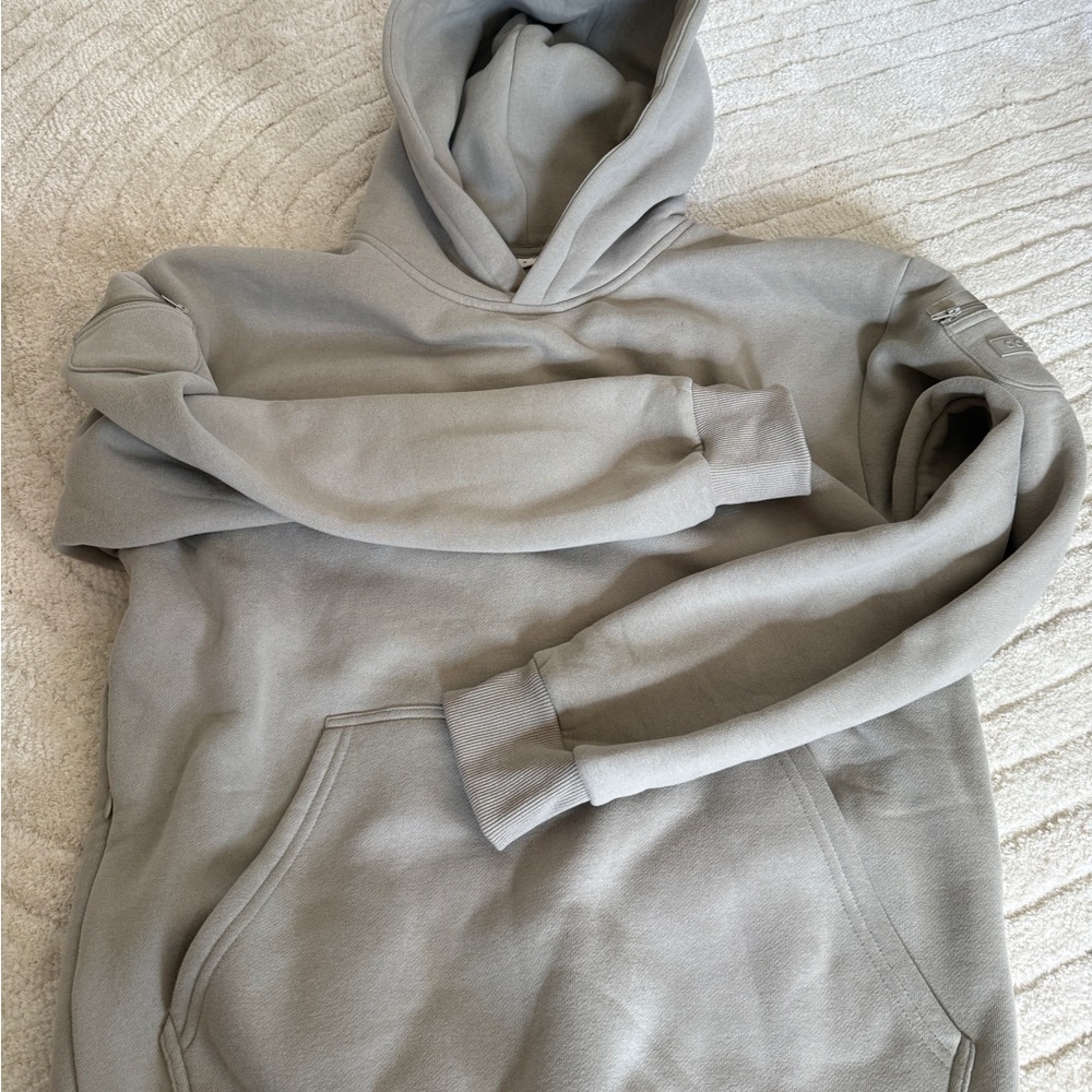 Comfrt Travel Hoodie in Stone - Picture 10 of 10